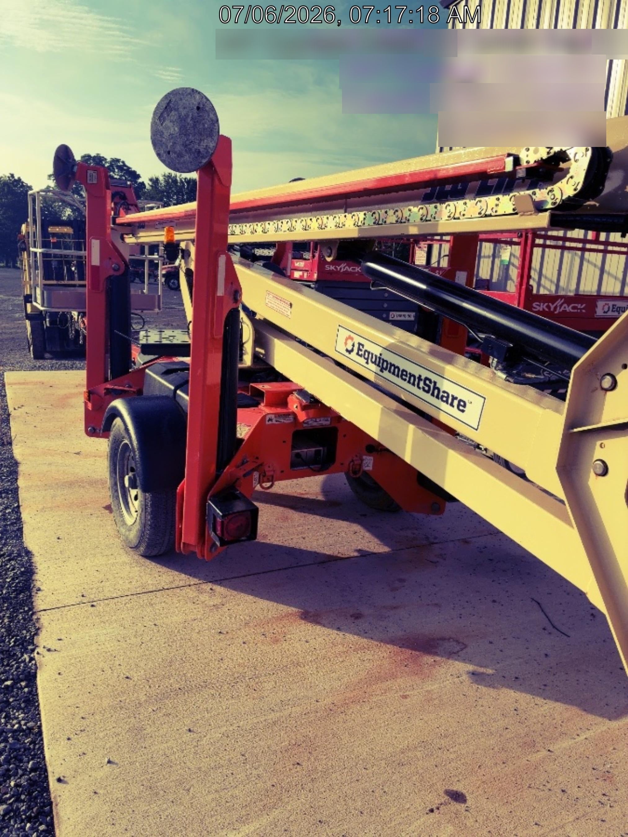 2021 JLG T500J