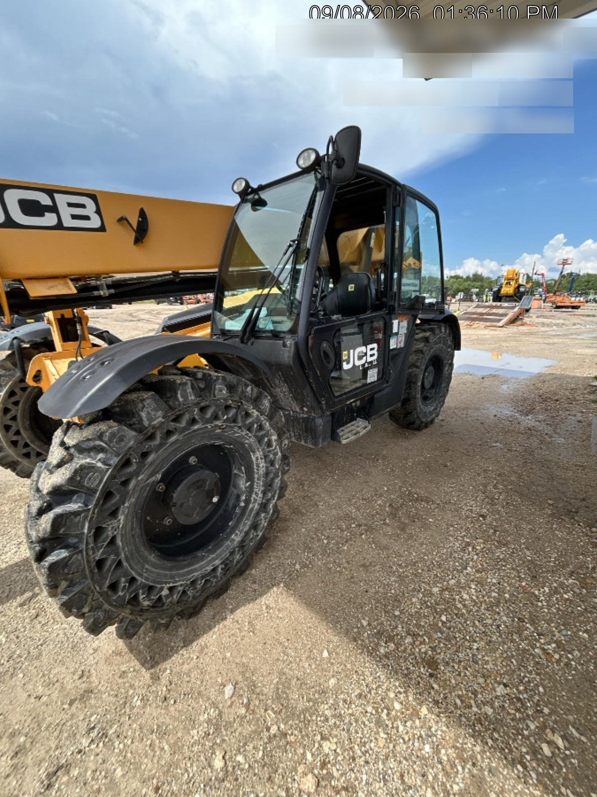 2020 JCB 509-42 Cab/Heat/Air, Solid Tires, Work Lights, Beacon, Aux Hydraulics, Back up Alarm, Lifting Eye, ES Decals