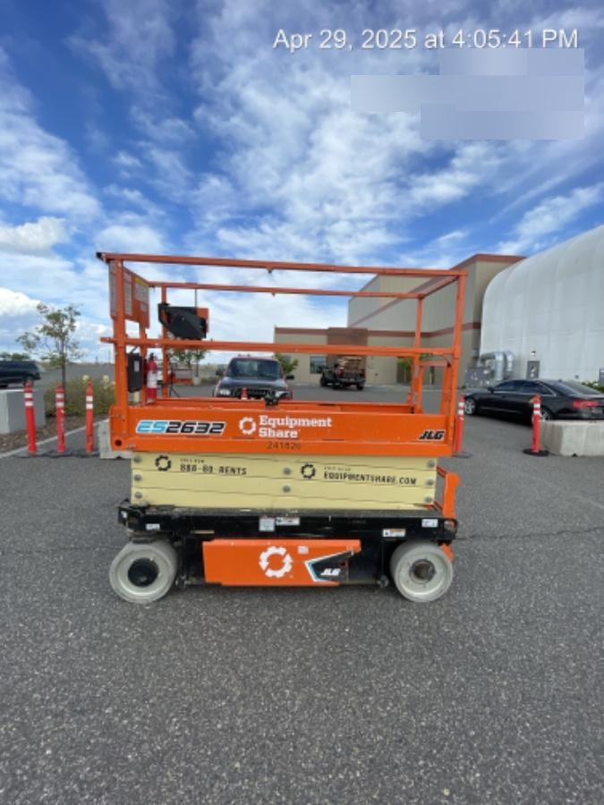 2022 JLG ES2632