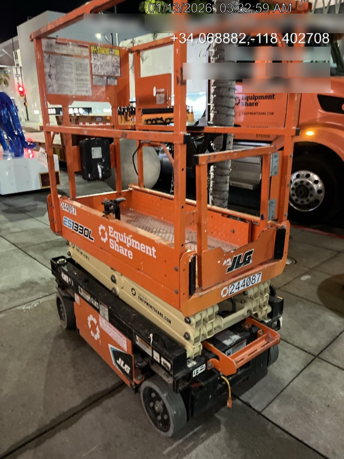 2022 JLG ES1330L
