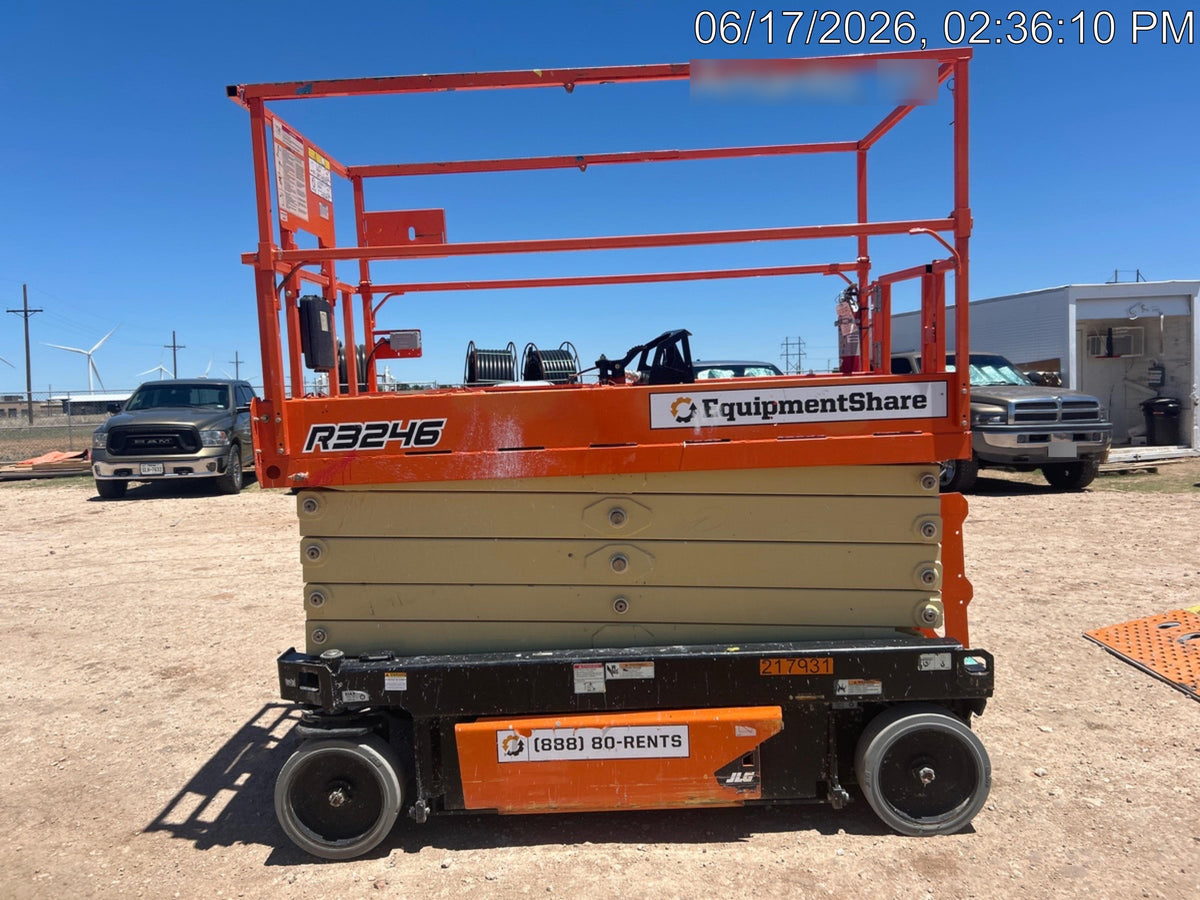 2022 JLG R3246
