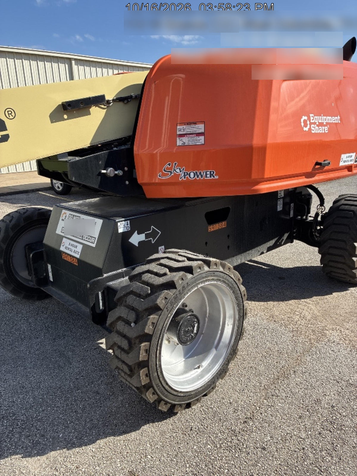 2025 JLG 660SJ
