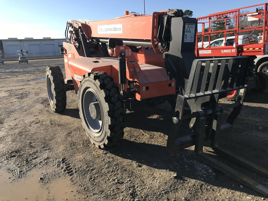 2019 Skytrak 6036 Canopy, Solid Tires, LED Work Lights, Beacon 50" Carriage, 48" Pallet Forks