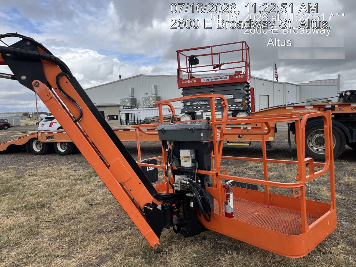 2019 JLG 660SJ