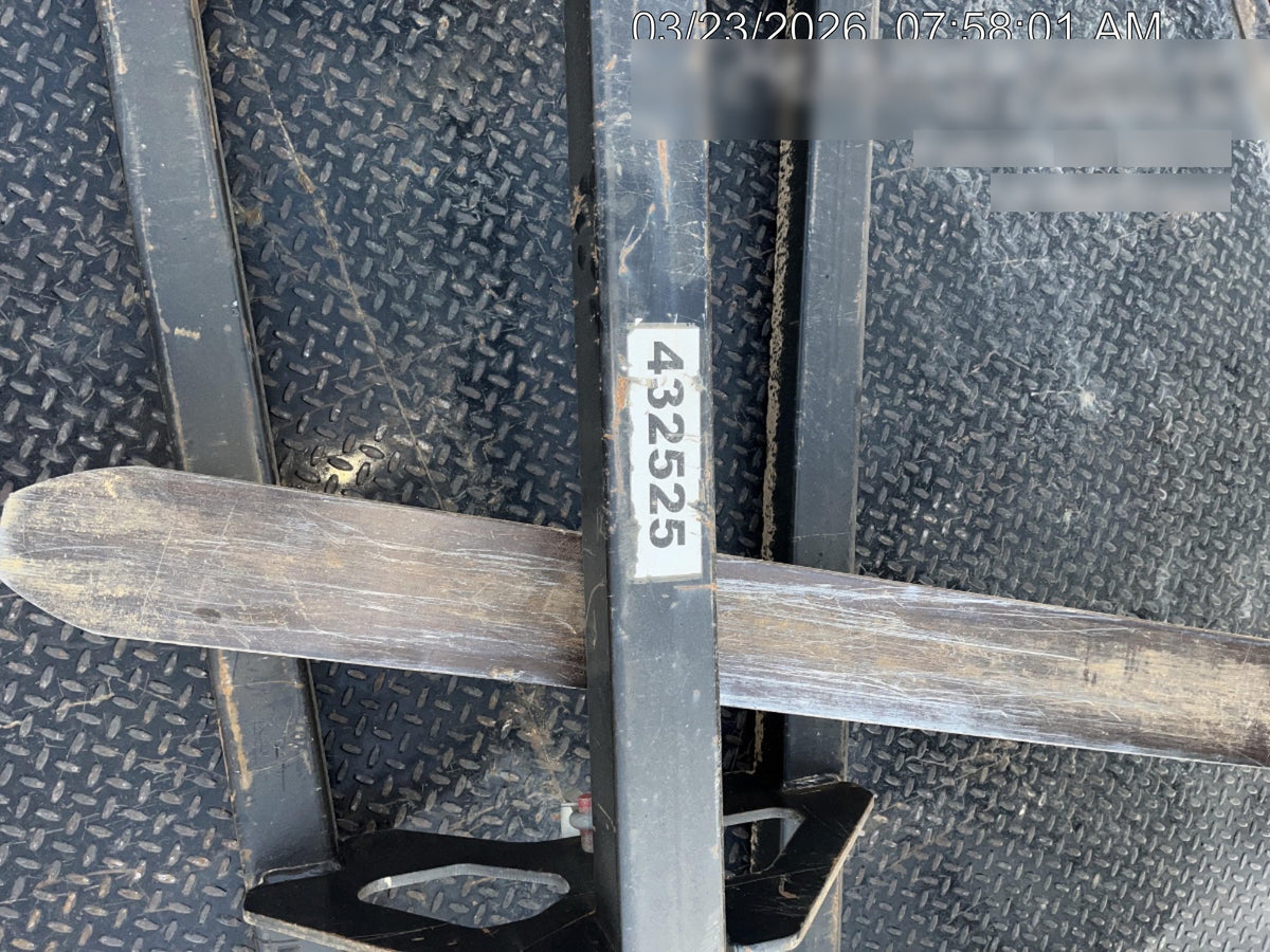 2024 JLG 1001275853