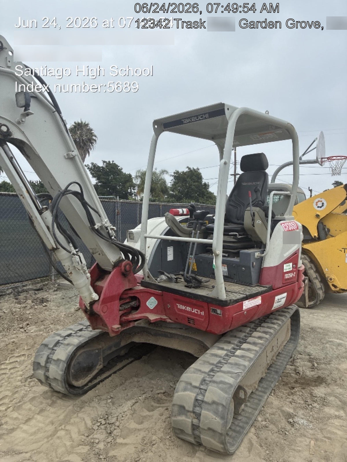 2021 TAKEUCHI TB250-2