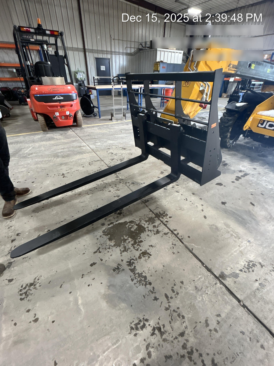 2025 ARROW MATERIAL HANDLING 60" Pallet Forks - Arrow