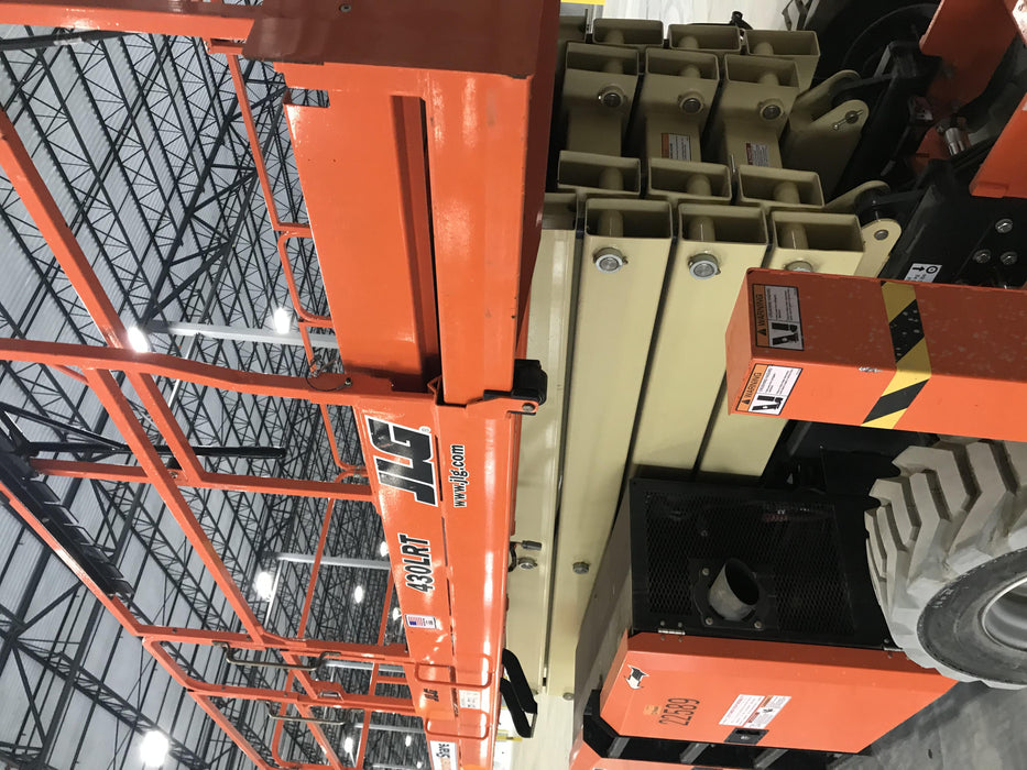 2019 JLG 430LRT