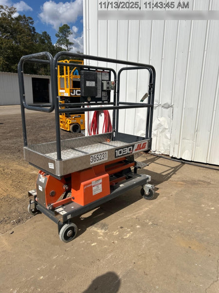 2023 JLG 1030P