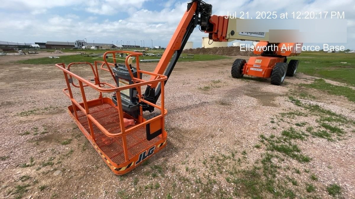 2021 JLG 1200SJP