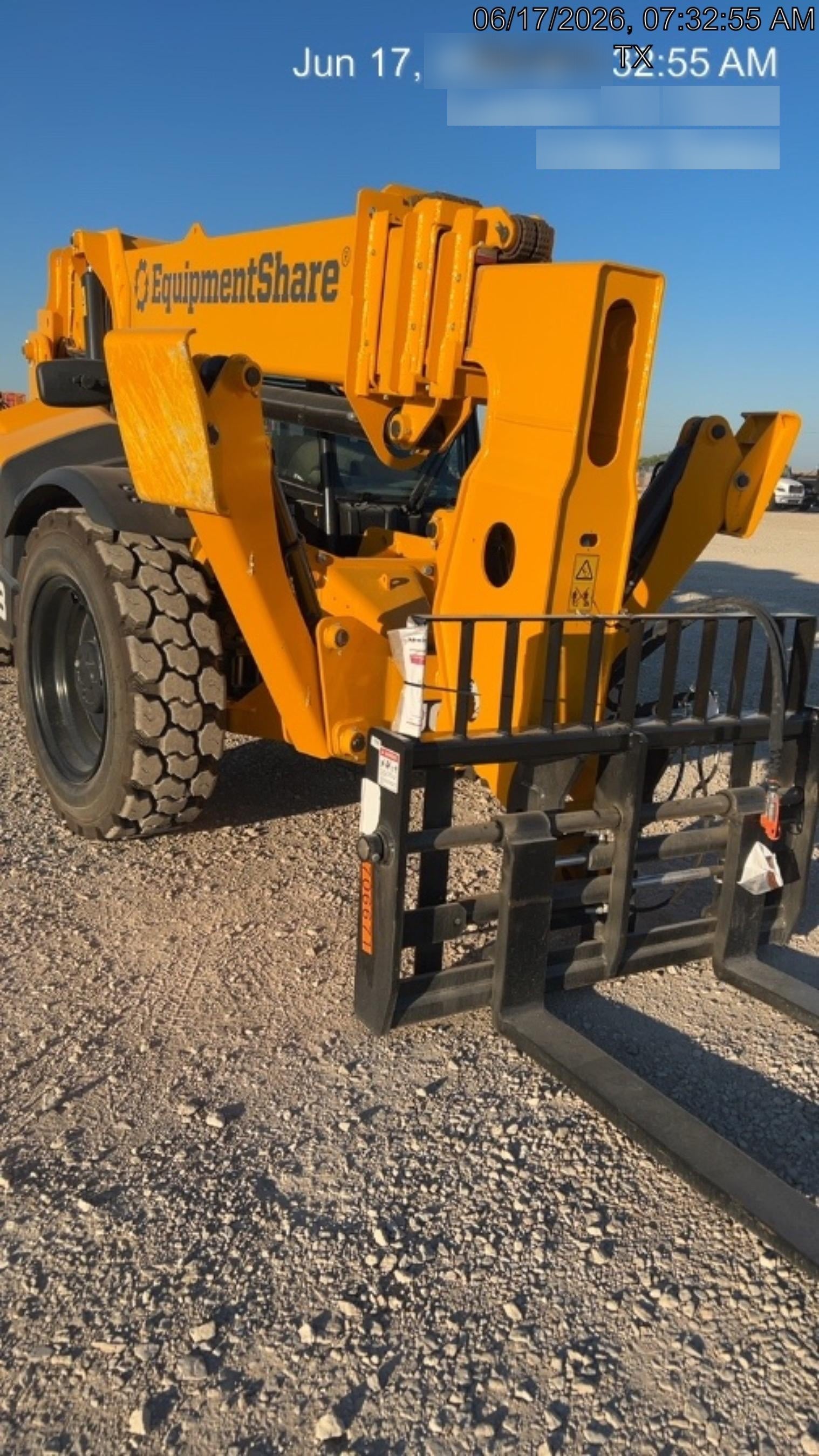 2026 JCB 400/F7377