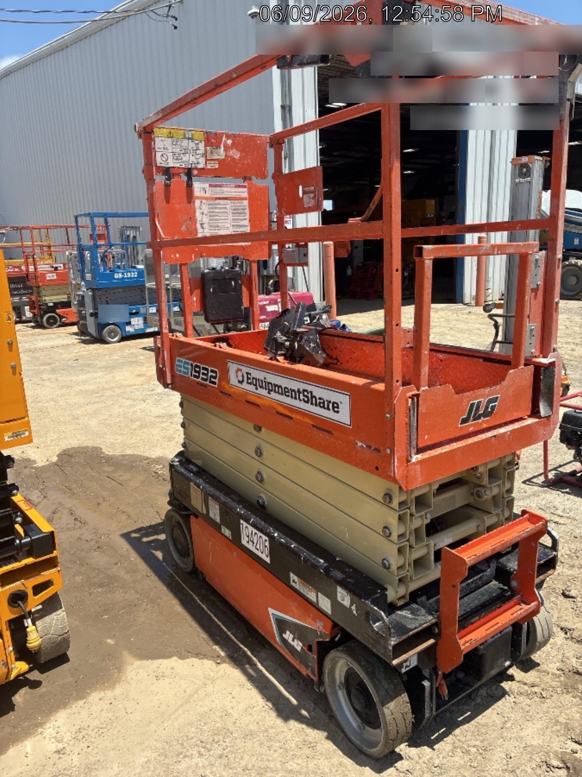 2021 JLG ES1932