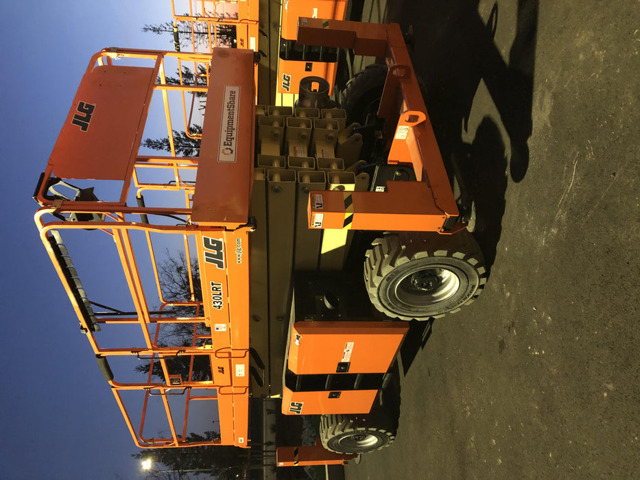 2019 JLG 430LRT
