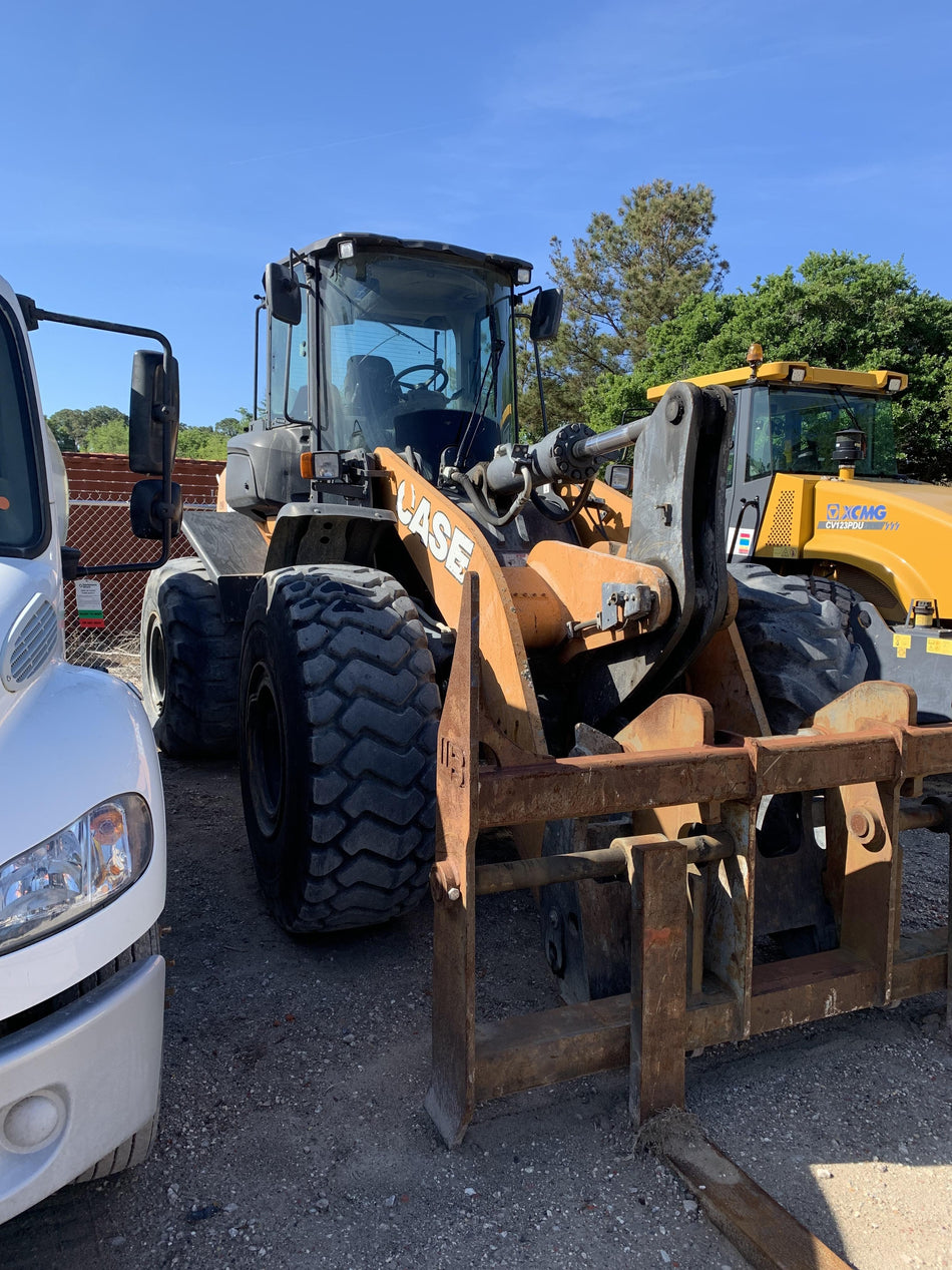 2018 CASE 821G