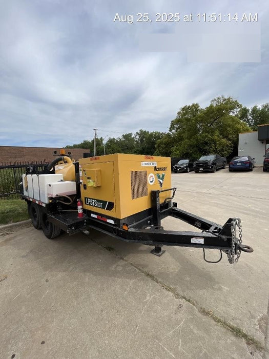 2022 Vac-Tron LP573XDT T4 Koehler Diesel Engine, 500 Gallon Debris Tank, x2 100 Gallon Water Tanks