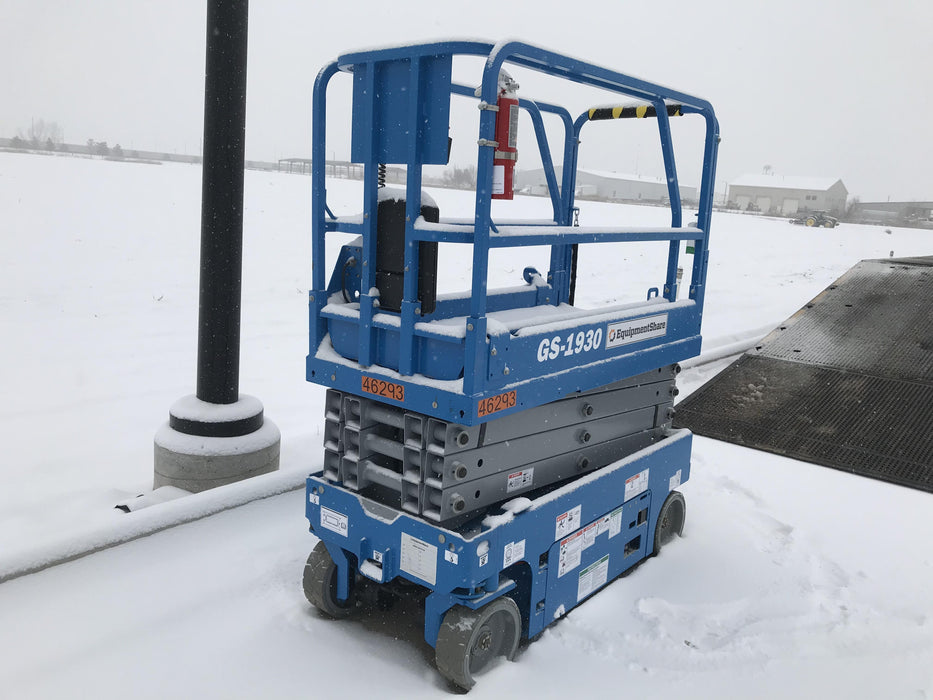 2019 Genie GS-1930 Fixed rails with chain Entry