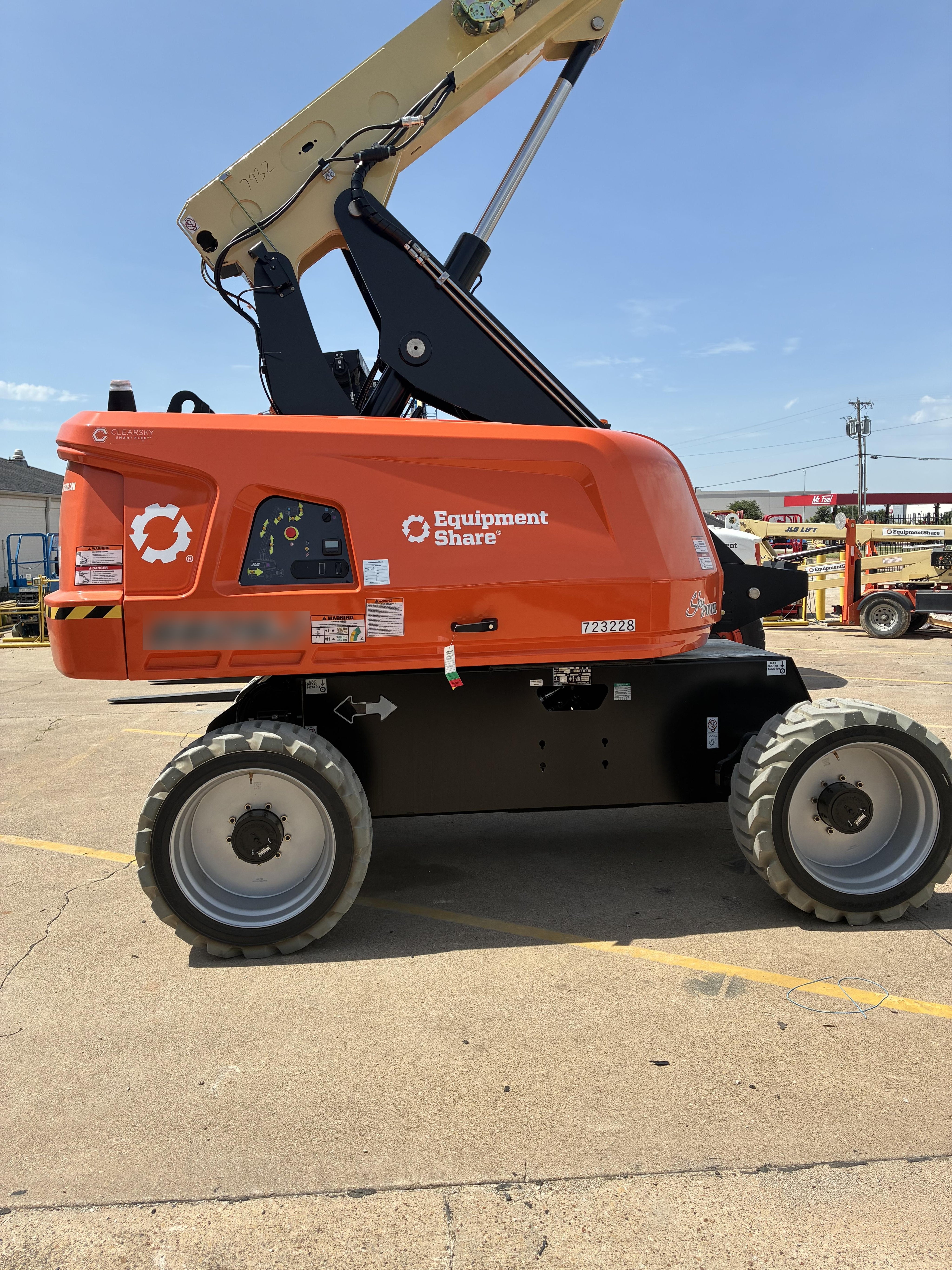 2026 JLG 660SJ