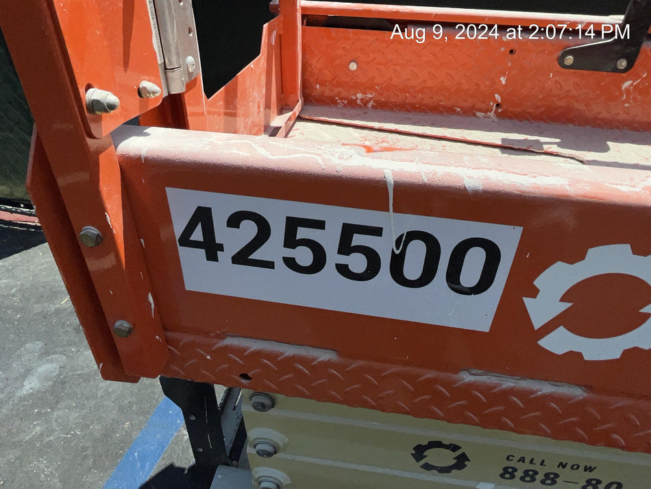 2024 JLG ES1932