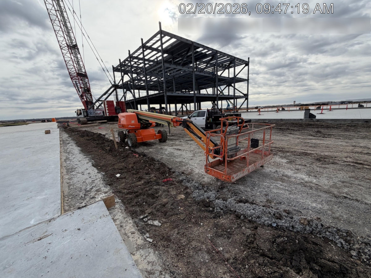 2022 JLG 660SJ