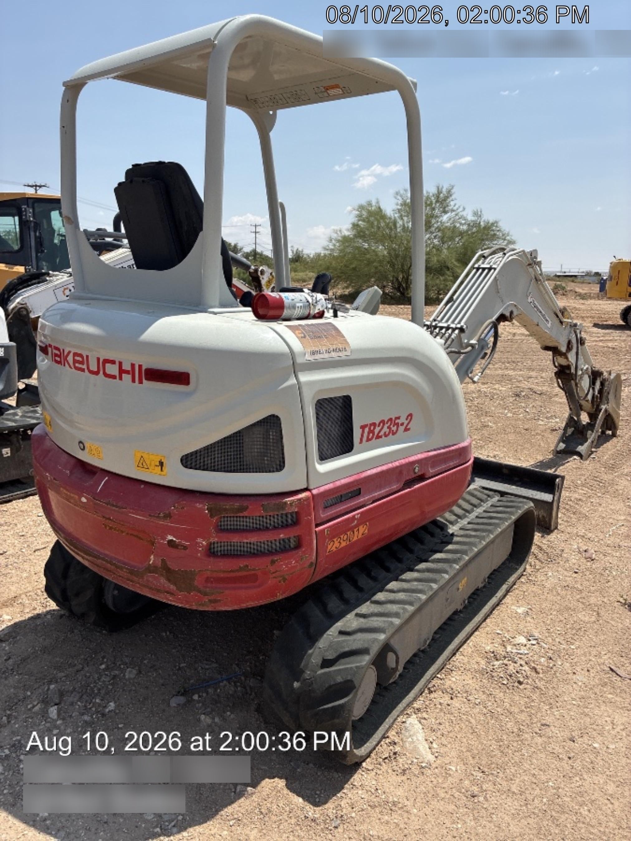 2022 TAKEUCHI TB235-2R