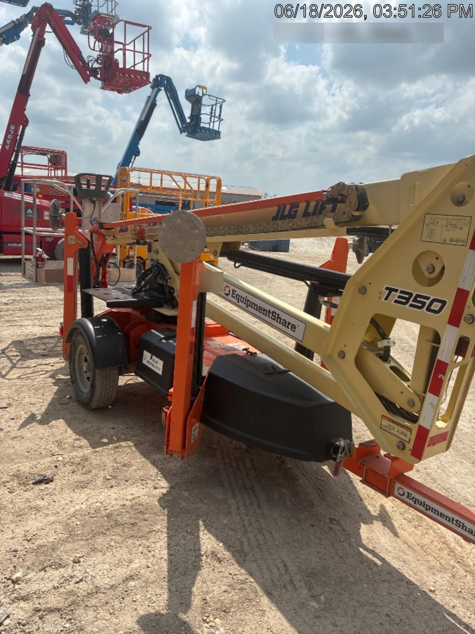 2022 JLG T350