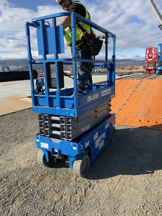 2020 Genie GS-1930 Solid Non Marking Tires, Beacon, Folding rails with half height swing gate, Telematics