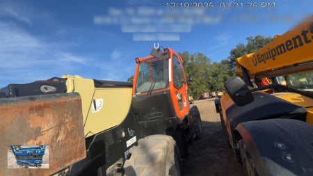 2022 JLG 1075