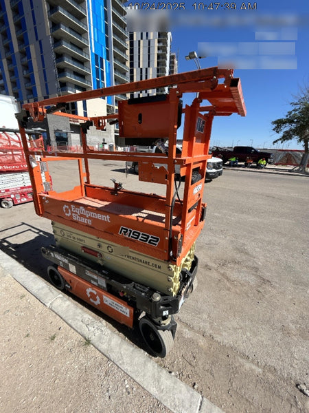 2022 JLG R1932