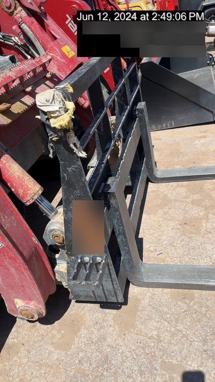 2023 ARROW MATERIAL HANDLING 48" Pallet Forks - Arrow