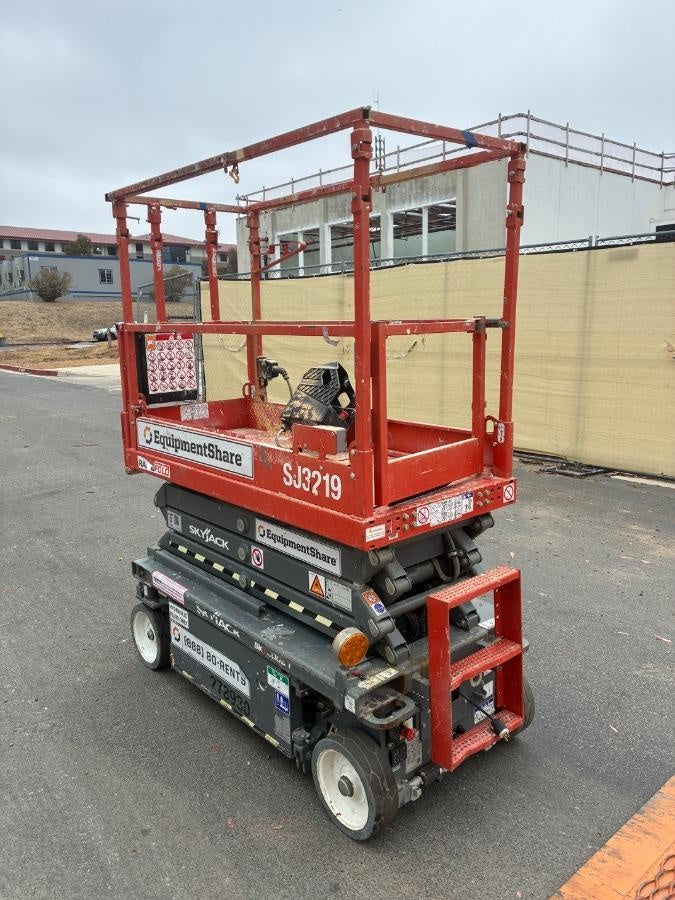 2023 SKYJACK SJ3219