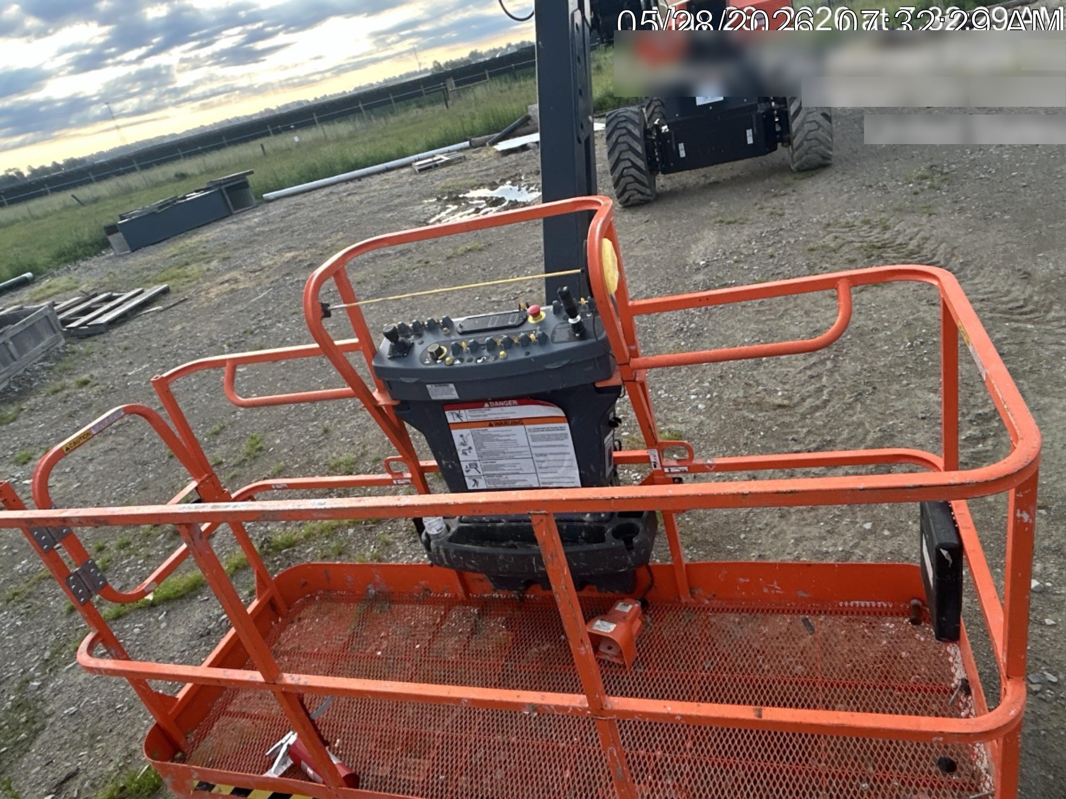 2017 SKYJACK SJ63 AJ
