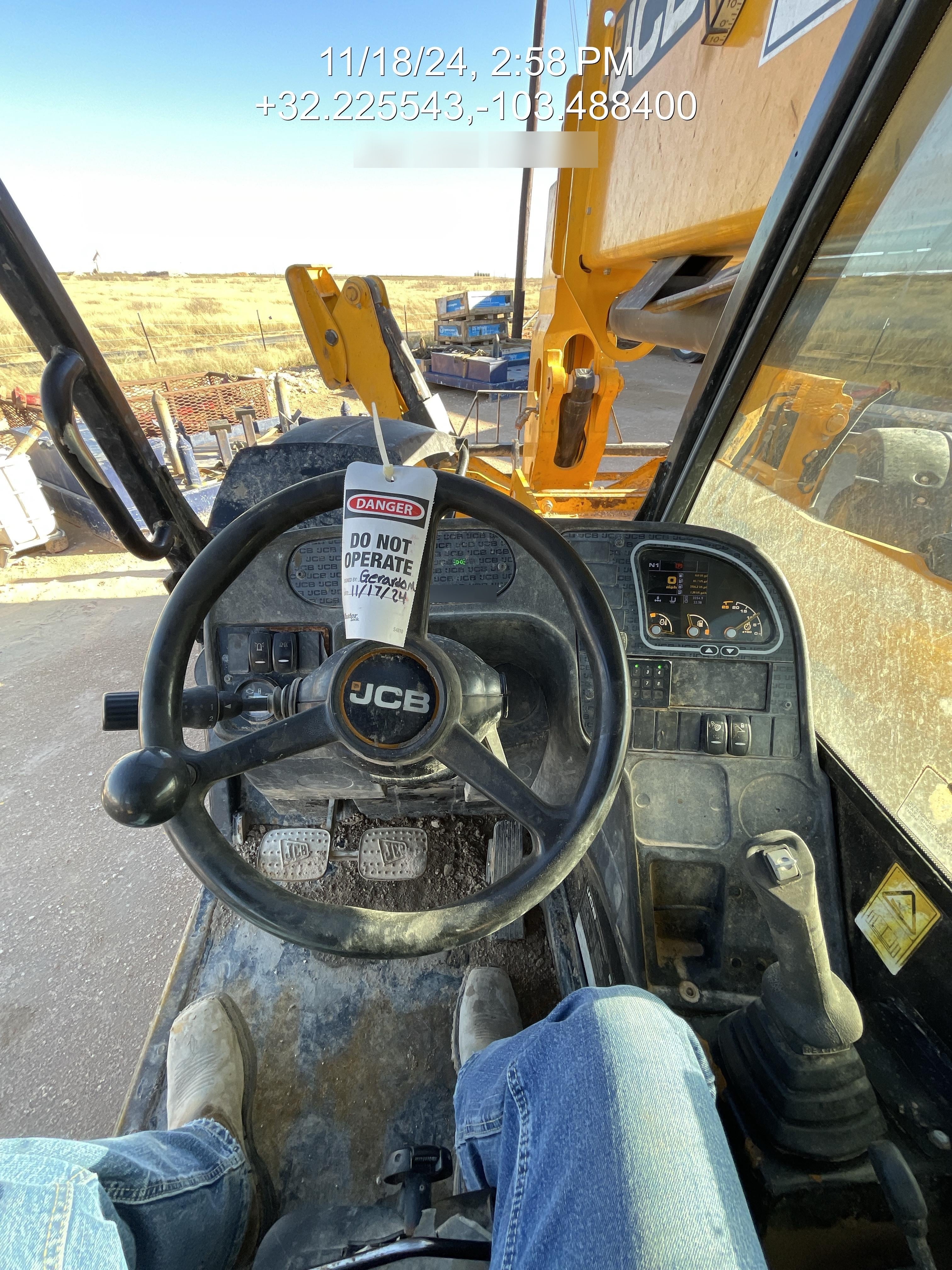 2022 JCB 512-56