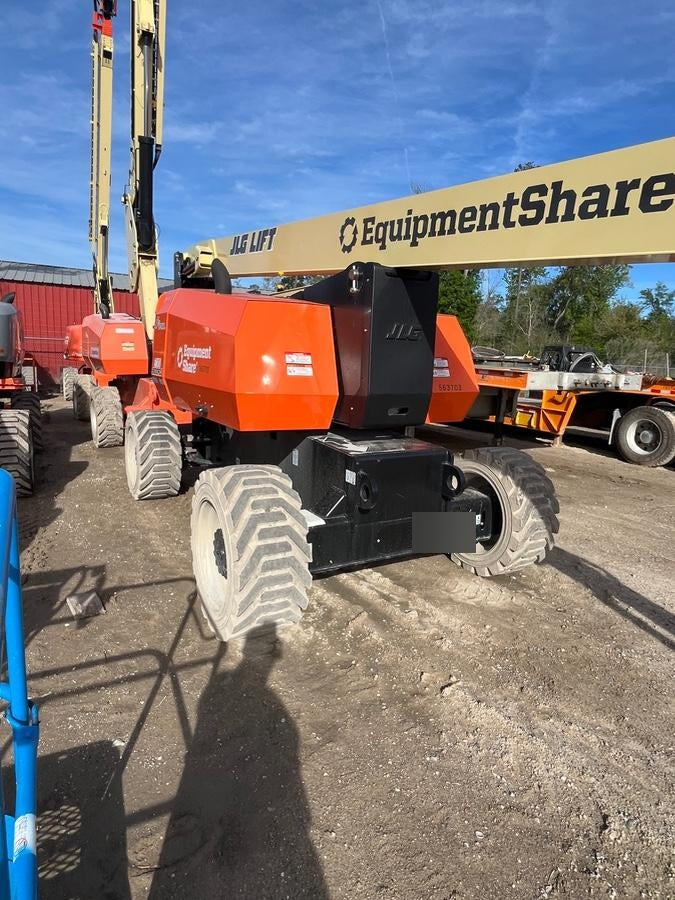 2025 JLG 800AJ