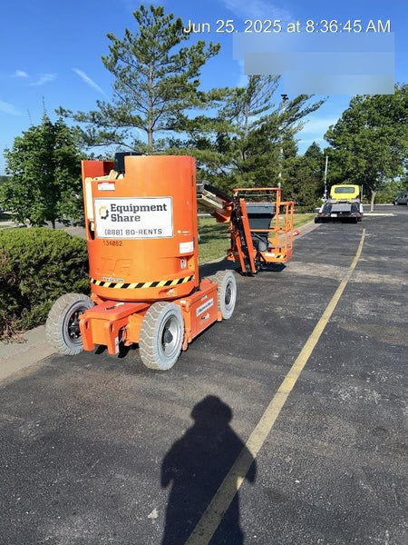 2021 JLG E300AJP