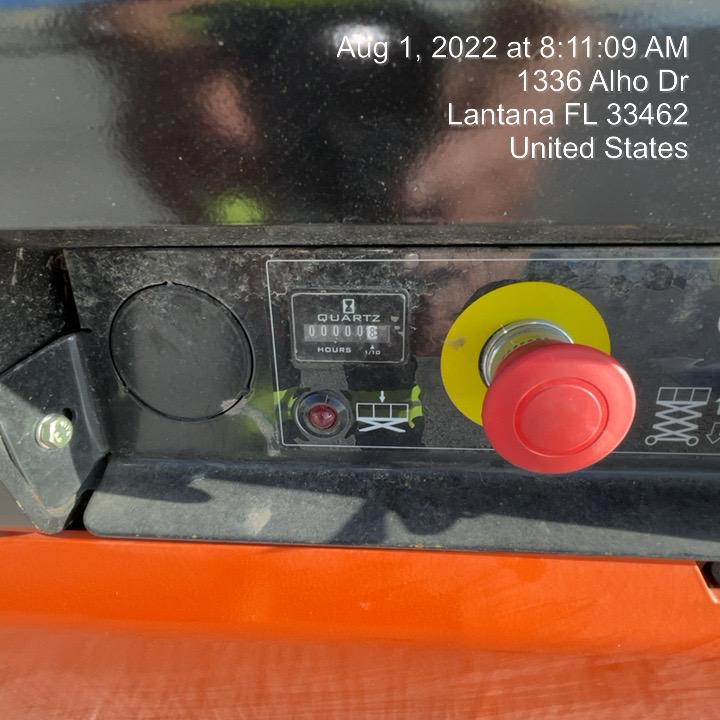 2022 JLG ES1932