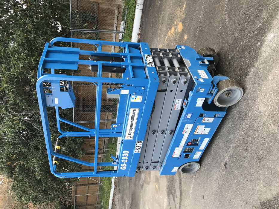 2019 Genie GS-1930 Fixed rails with chain Entry