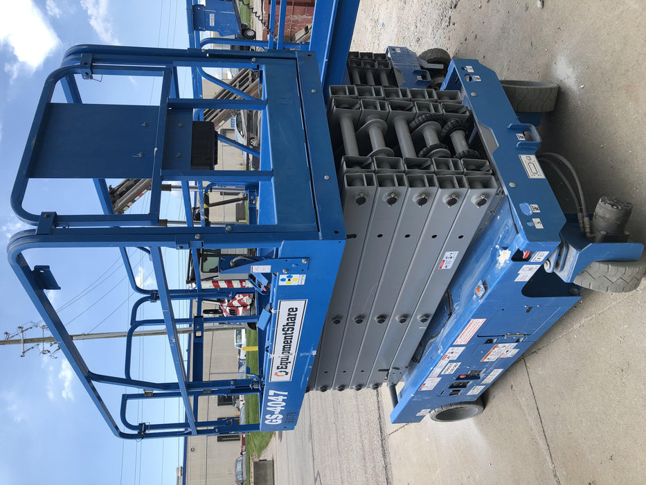 2019 Genie GS-4047 Folding rails with half height swing gate