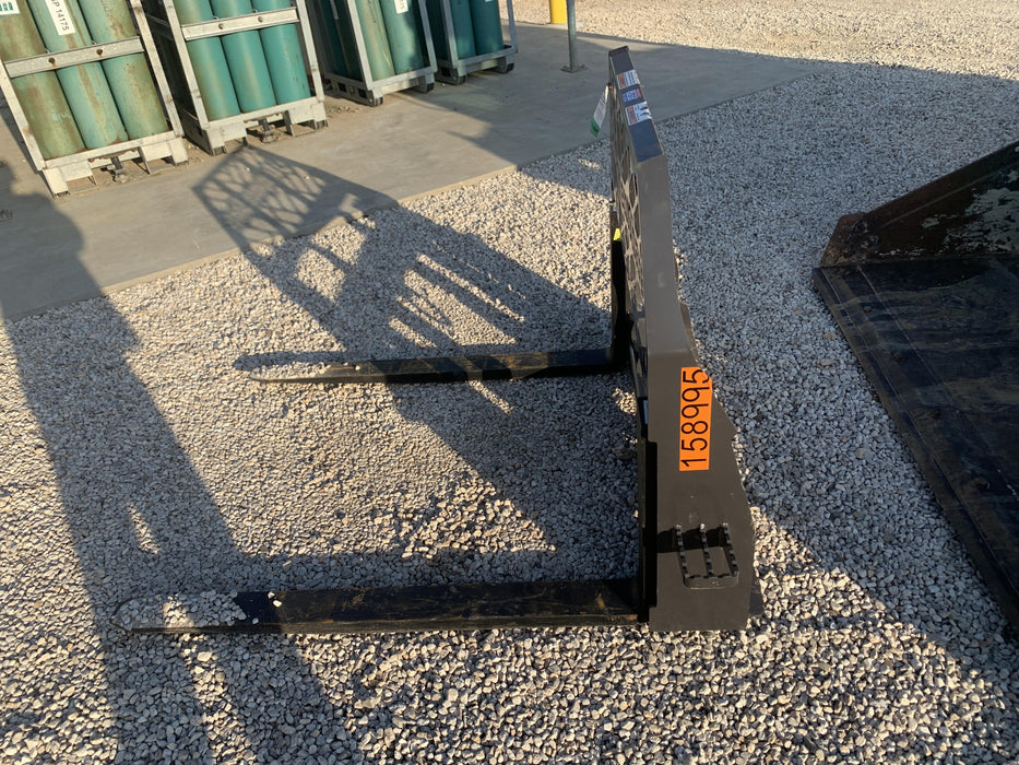 2021 PALADIN 48" Pallet Forks - Paladin