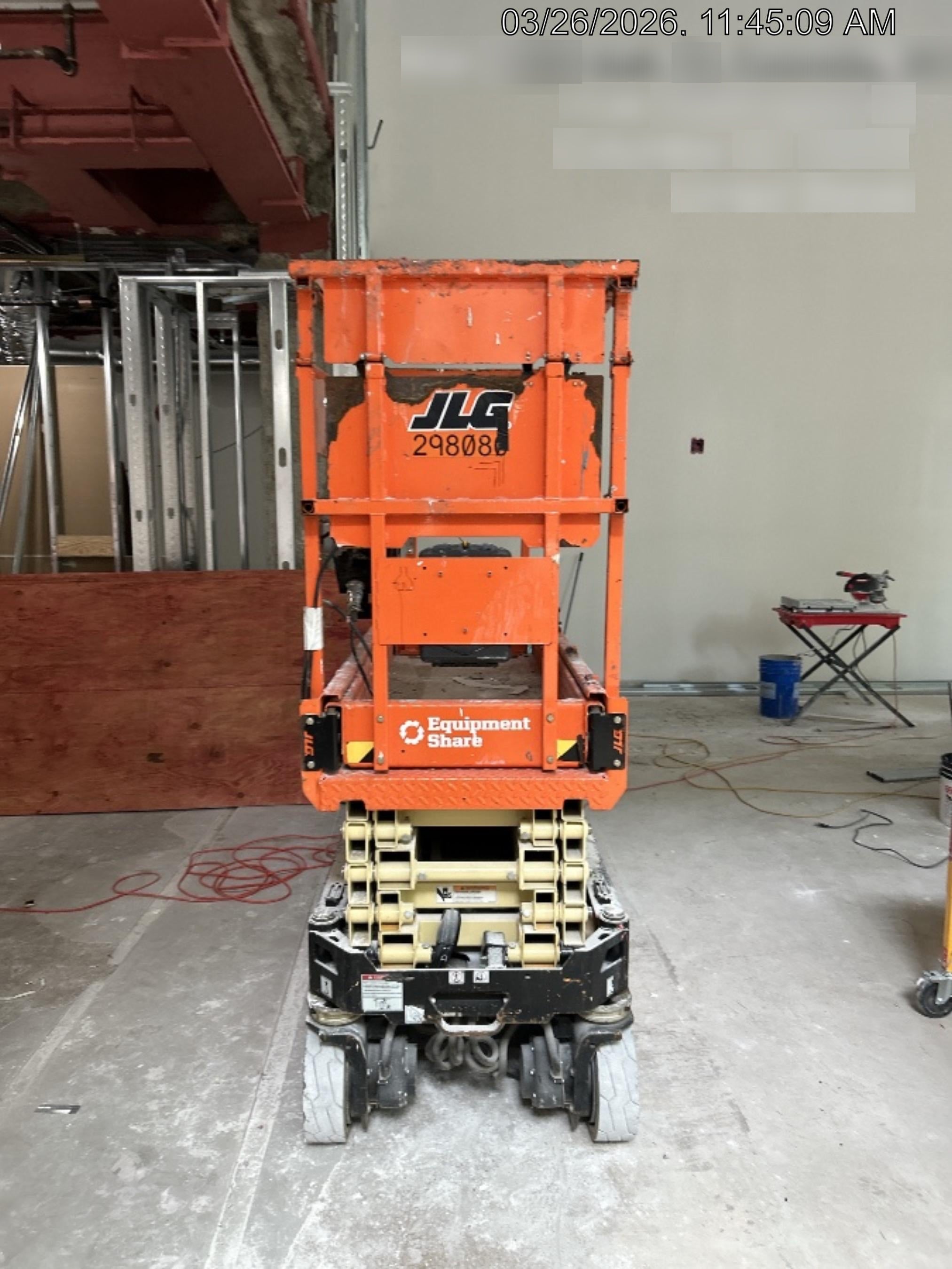 2023 JLG ES1932