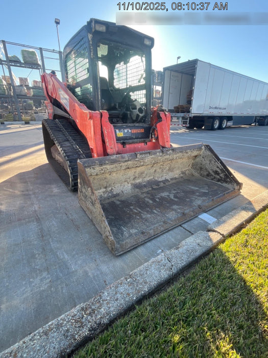 2020 Kubota SVL95-2SHC Cab, Rubber Tracks, Hydraulic Quick Coupler