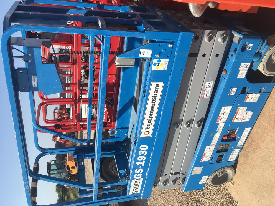 2020 Genie GS-1930 Solid Non Marking Tires, Beacon, Folding rails with half height swing gate