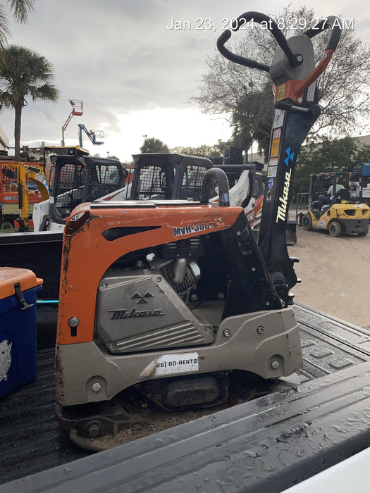 2023 Multiquip MV308GH Honda GX270, 18" Plate, Tachometer