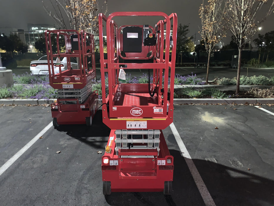 2020 MEC 1330SE Solid NM Tires, Steel Swing out Doors, LCS, Beacon, 900W Inverter