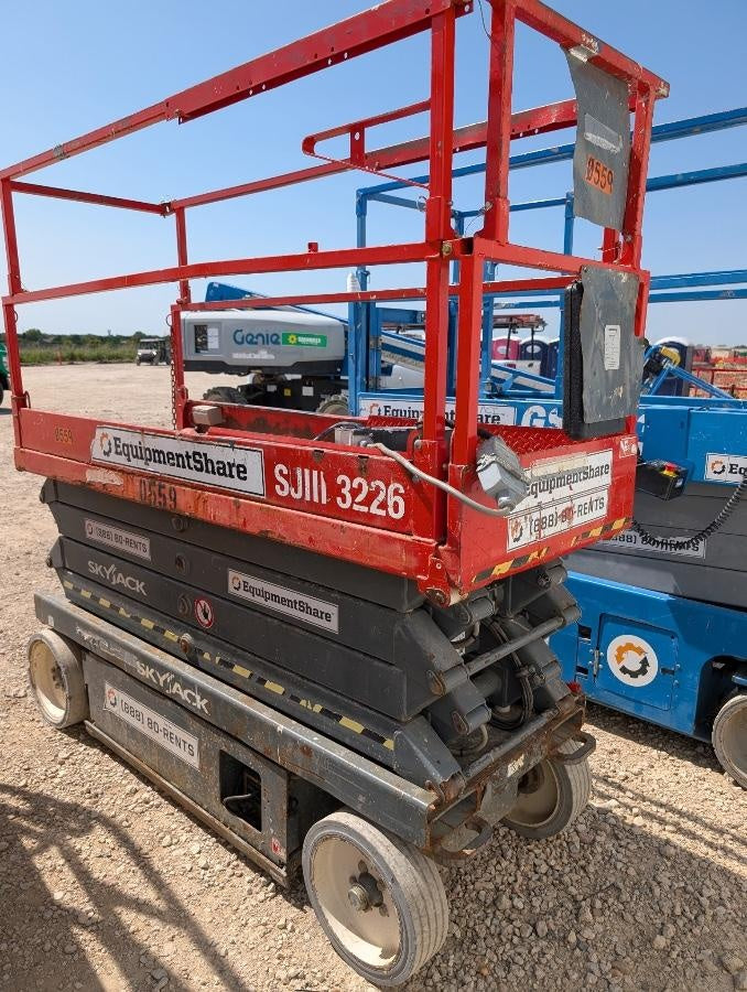 2015 Skyjack SJIII-3226 26' Scissor Lift