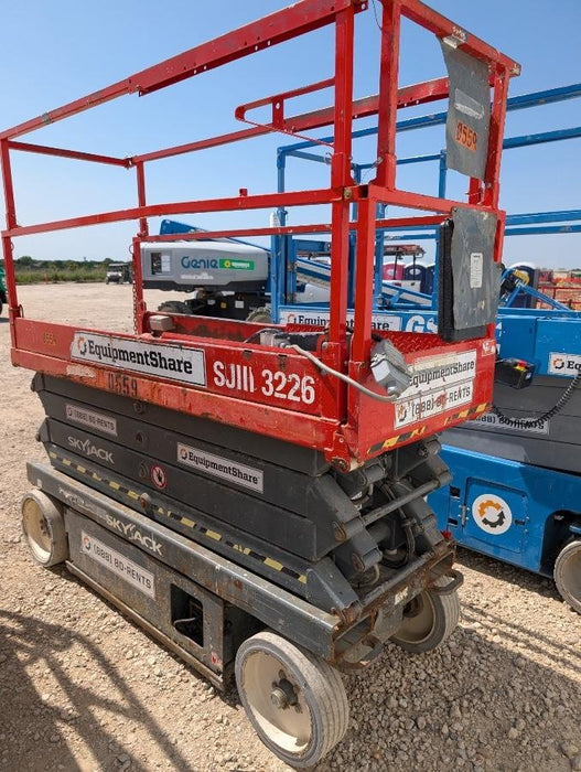 2015 Skyjack SJIII-3226 26' Scissor Lift