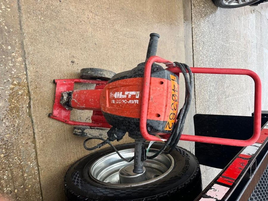 2021 HILTI TE 3000-AVR