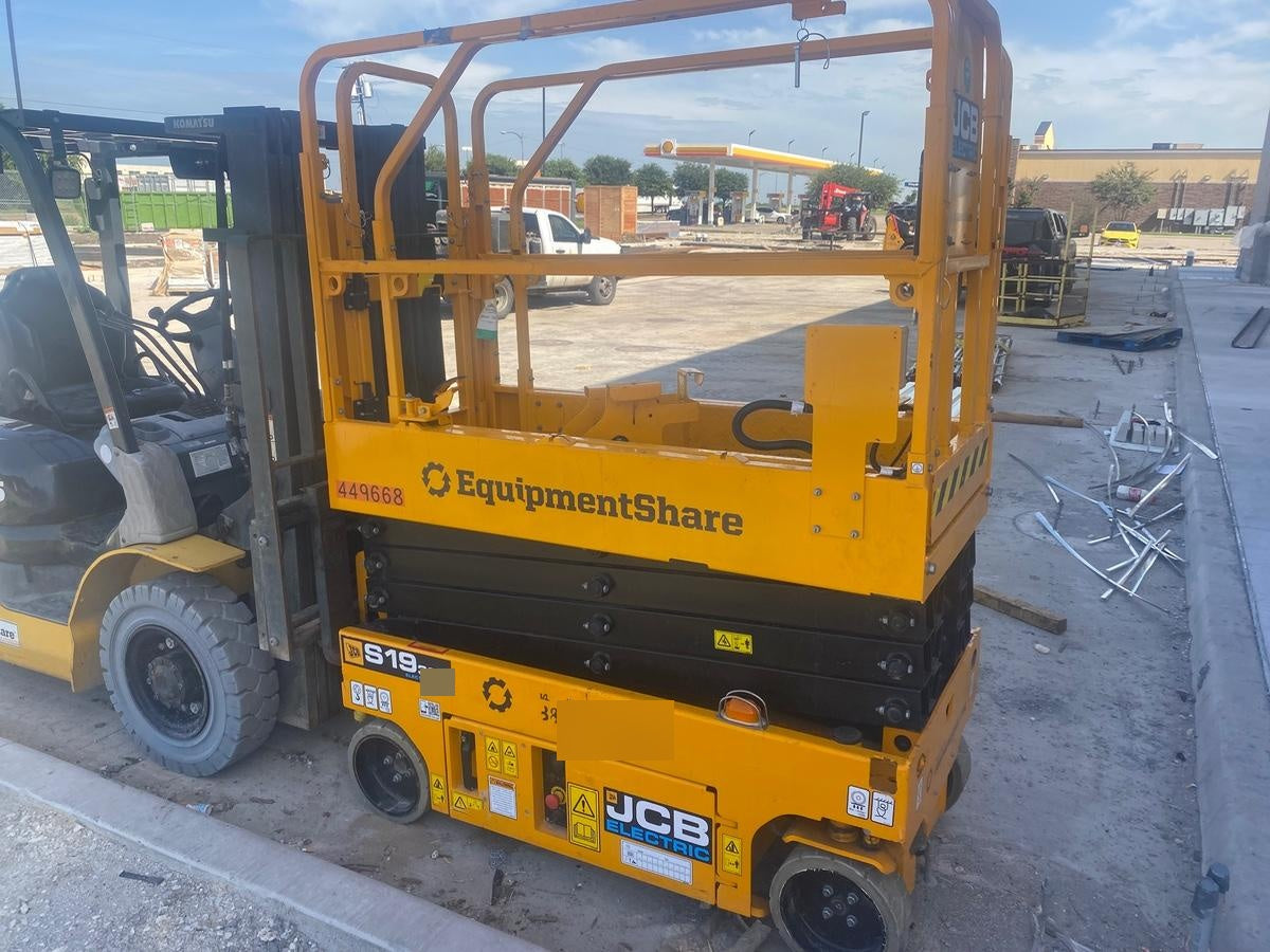 2024 JCB S1932E