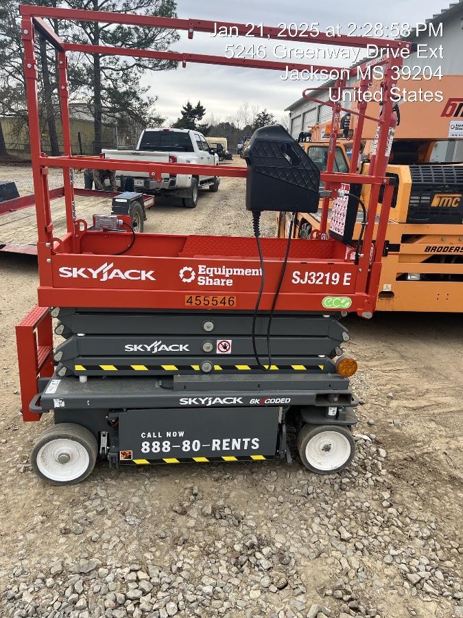 2024 Skyjack SJ3219 Electric Drive, Sld NM Tires, DBcns, RFRails, Power to Platform, T3 + Access Control