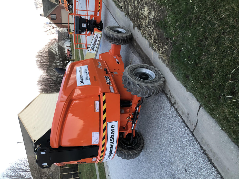 2020 JLG 400S