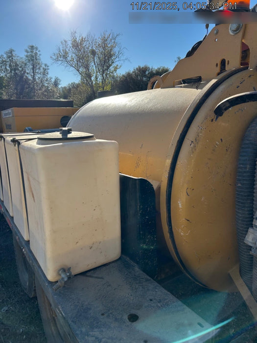 2023 Vac-Tron LP573XDT T4 Koehler Diesel Engine, 500 Gallon Debris Tank, x2 100 Gallon Water Tanks